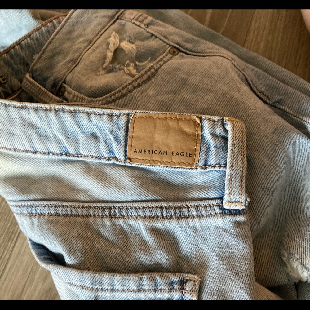 AMERICAN EAGLE | distressed jeans